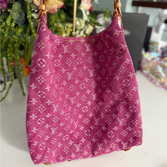 🌈SALE⭐️ Louis Vuitton Monogram Denim Baggy Shoulder Bag in Popular Pink - Picture 2 of 13
